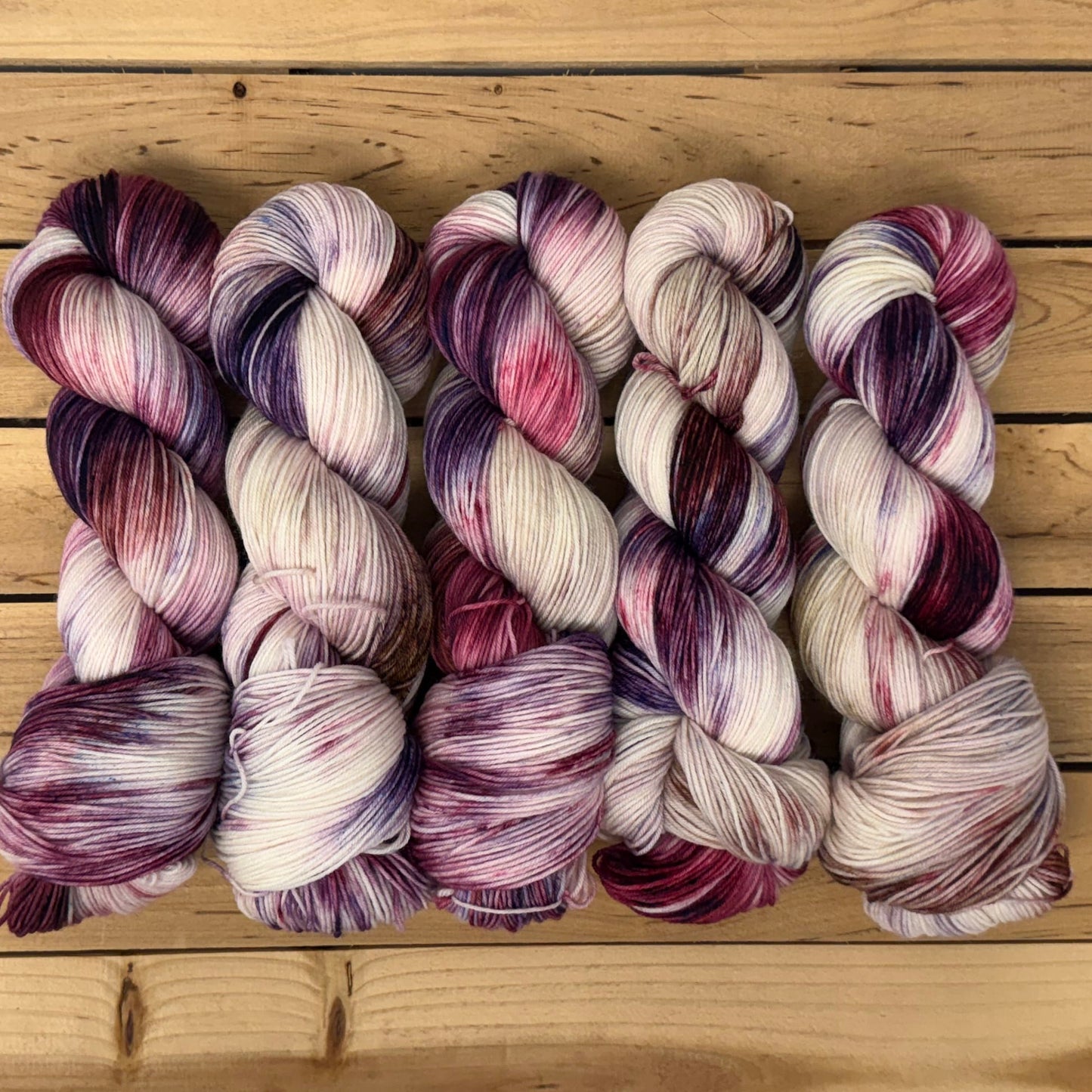 Mountaintop Yarn Berry Pie a’la Mode Yarn