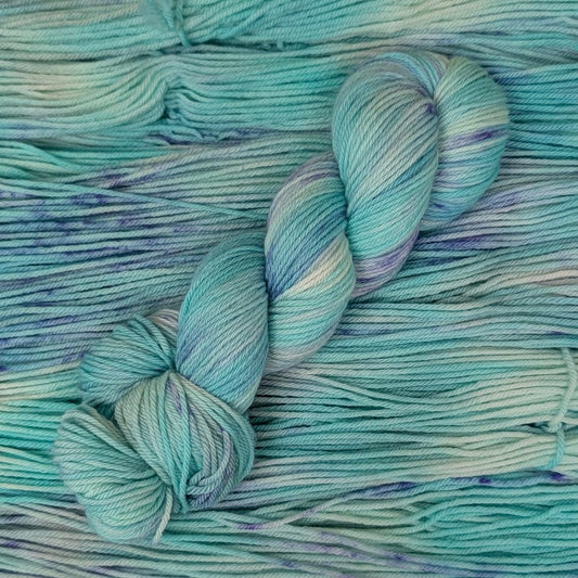 Mountaintop Yarn Kitty!! Yarn