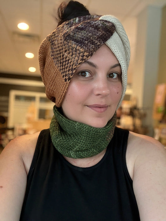 Mountaintop Yarn Snuggle Loop - Digital Knitting Pattern Needlecraft Patterns