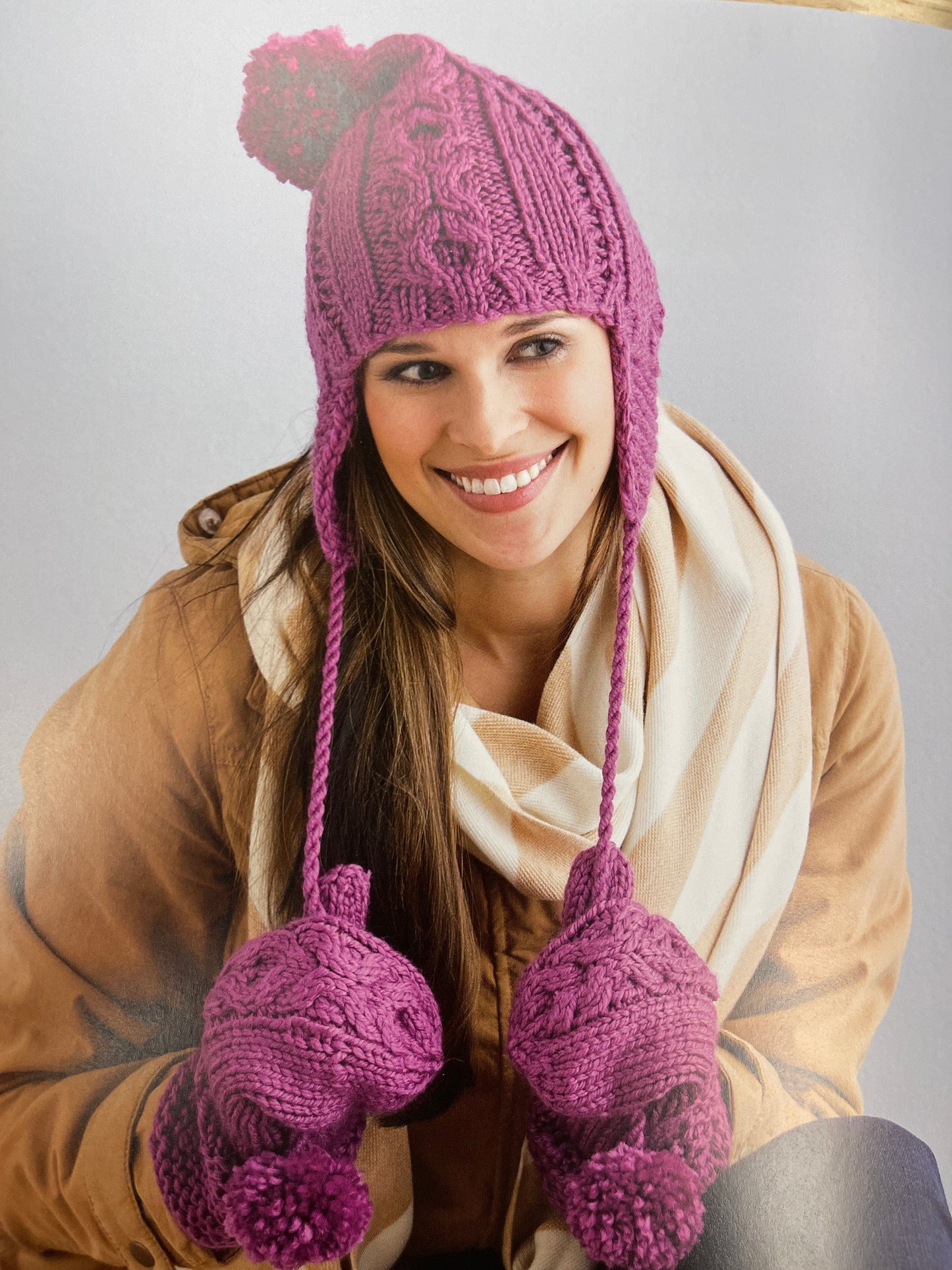 Cascade Yarns Cozy Knits - 50 Fast & Easy Projects from Top Designers - Pattern Book Patterns