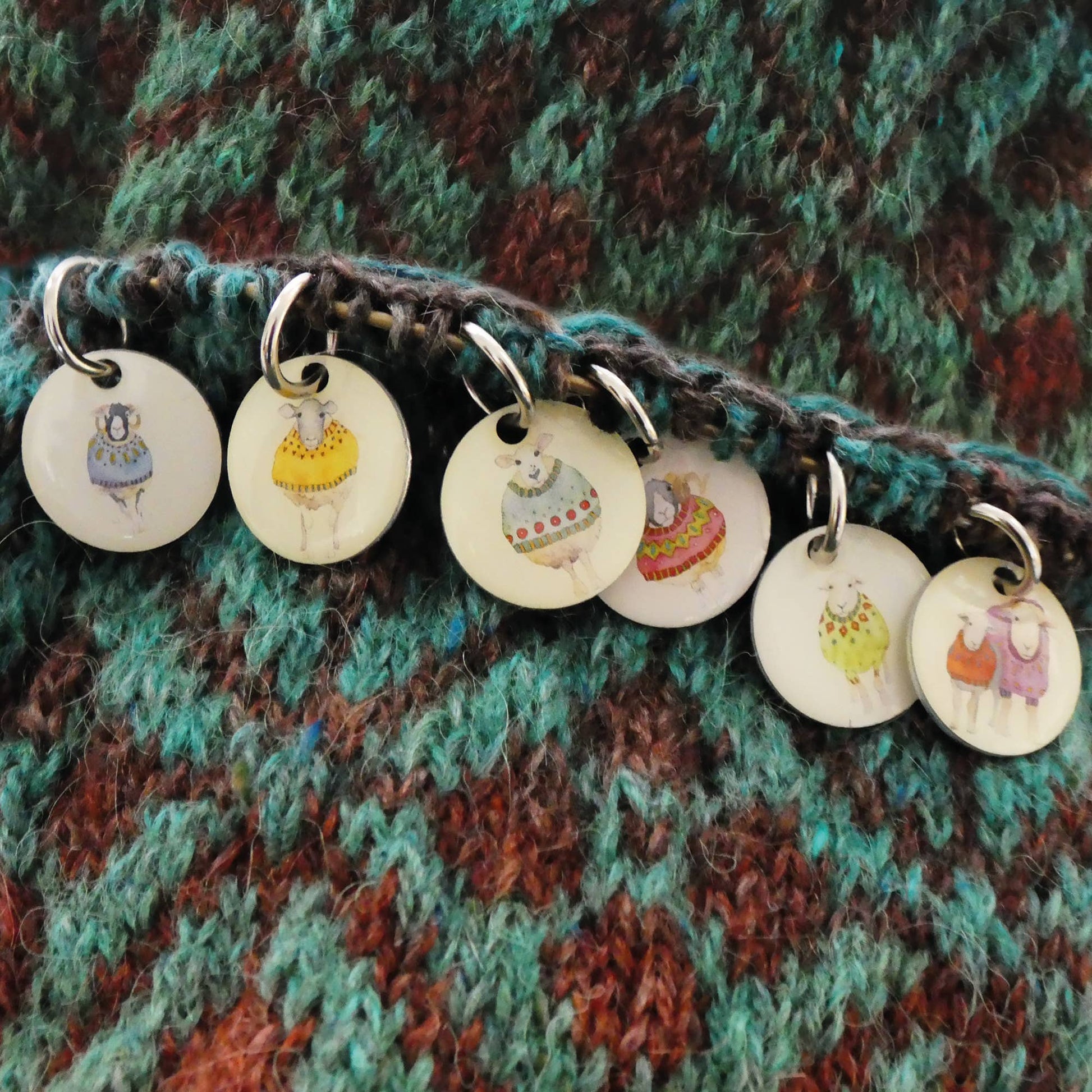Emma Ball Ltd Sheep In Sweaters II Stitch Markers In A Pocket Tin