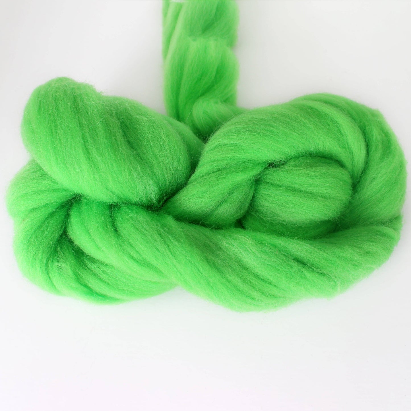 Exotic Fiber Corrosive Green - Merino Wool Roving Nest – 1 oz Roving