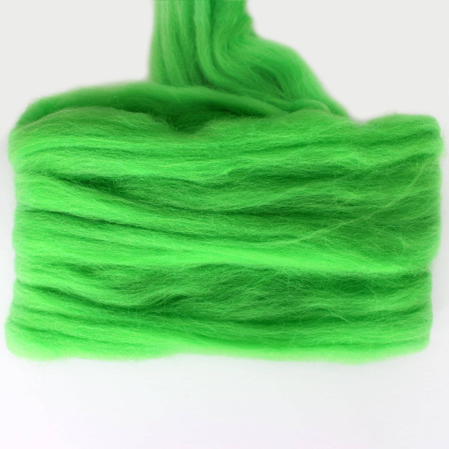 Exotic Fiber Corrosive Green - Merino Wool Roving Nest – 1 oz Roving