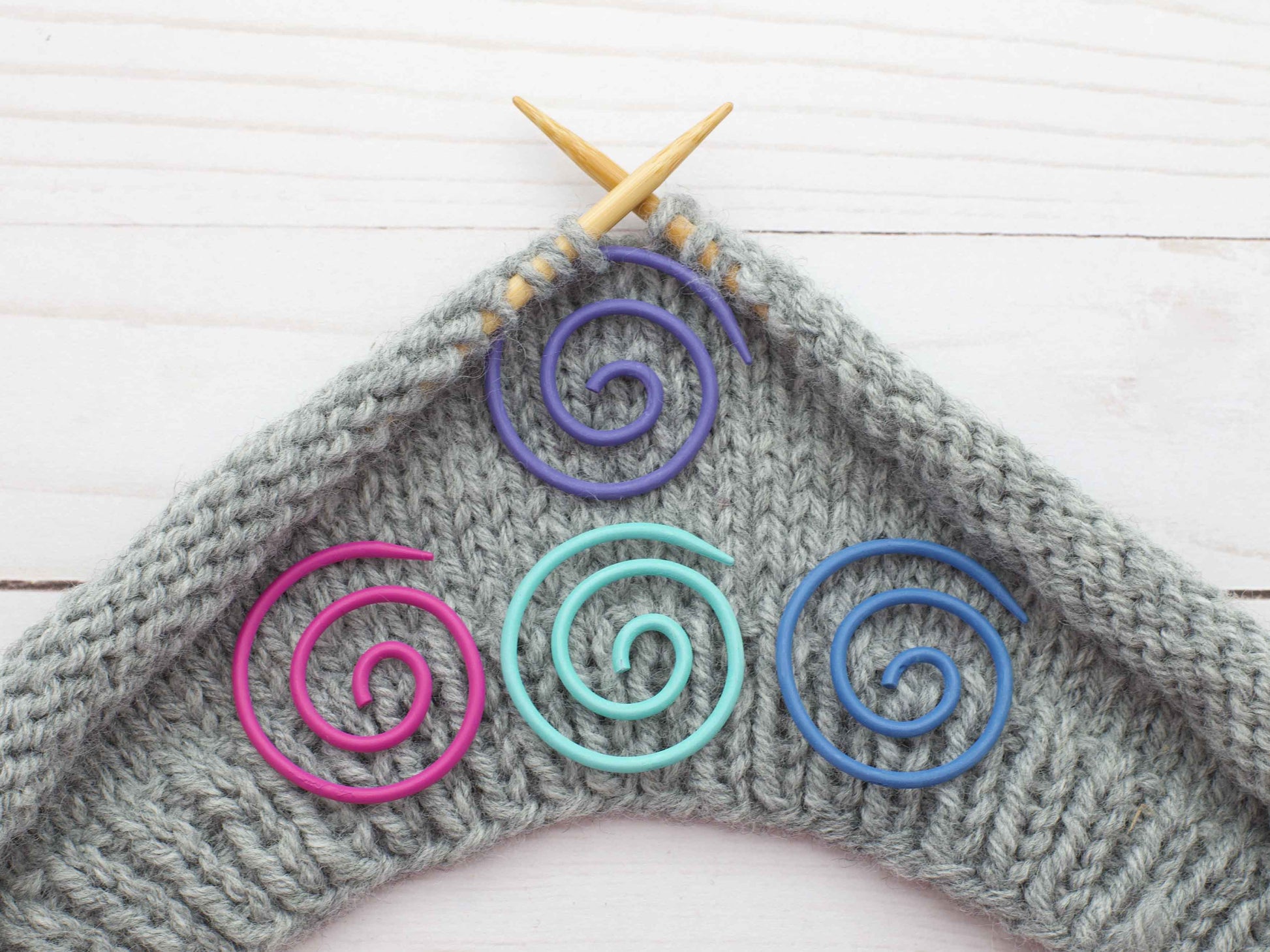 Fox & Pine Stitches Colorful Spiral Cable Needle Needles