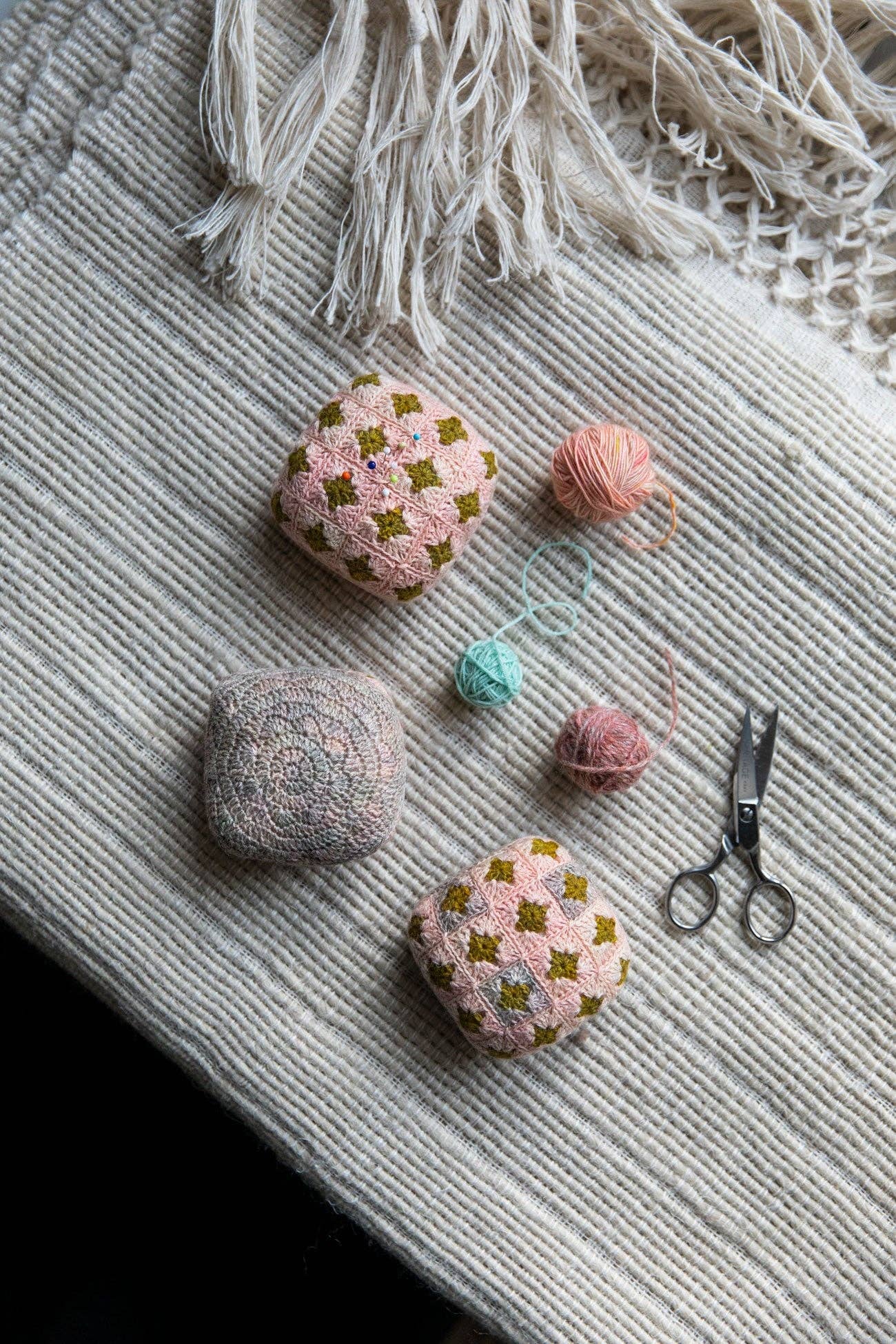 Laine Publishing 52 Weeks of Scrap Yarn: Projects for Crafters Book