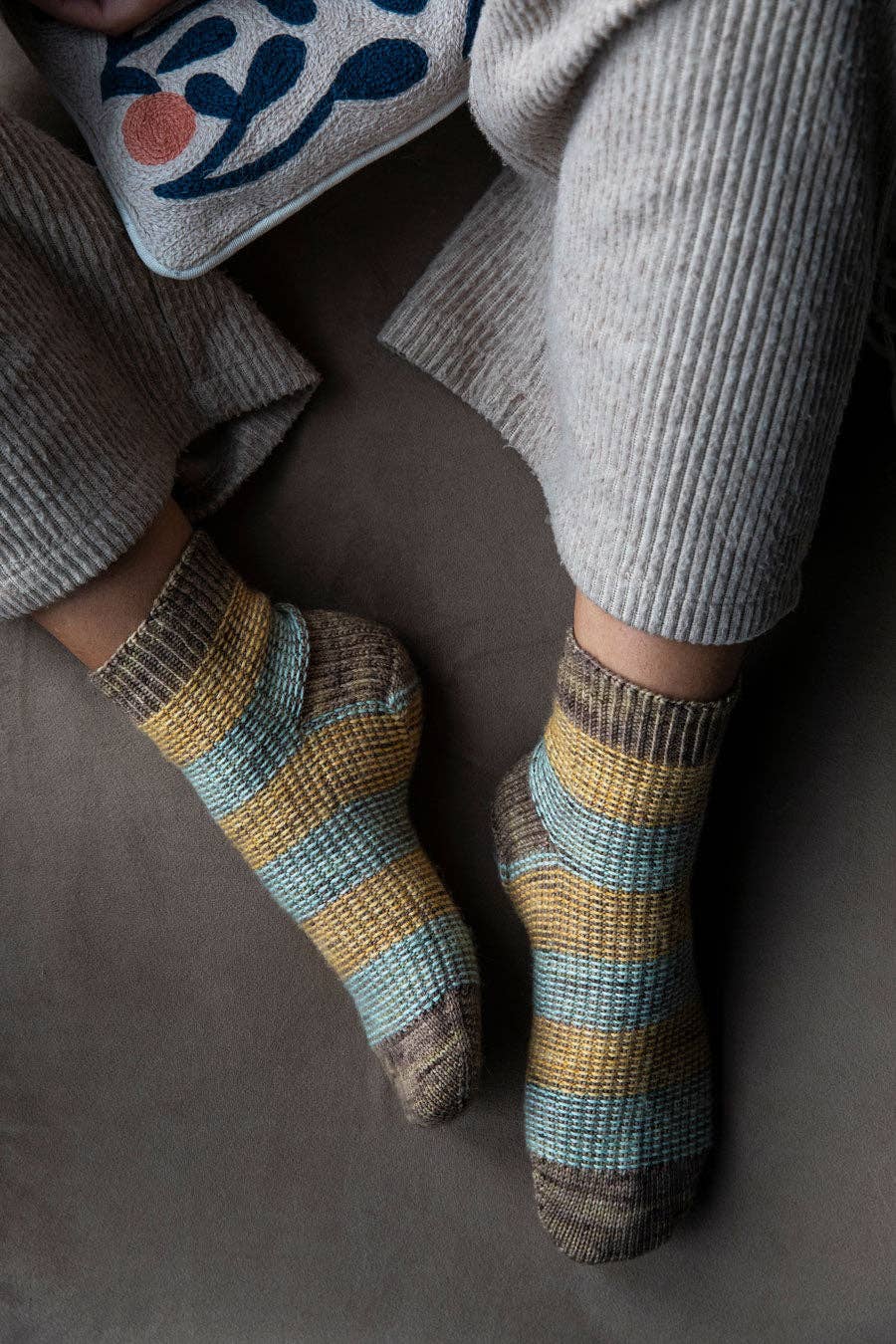 Laine Publishing 52 Weeks of Scrap Yarn: Projects for Crafters Book