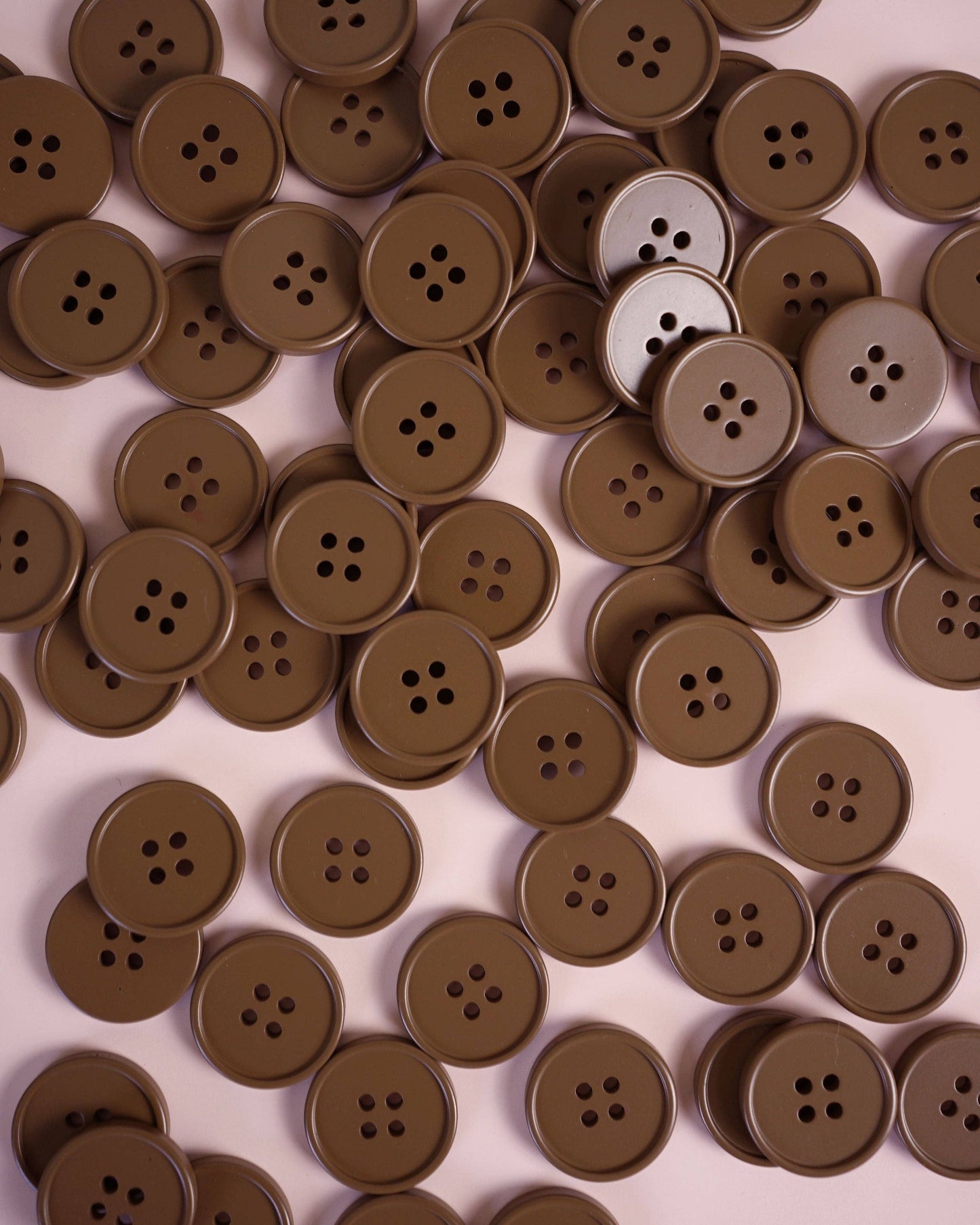 Matchy Matchy Sewing Club Set of 6 Cocoa Retro Buttons