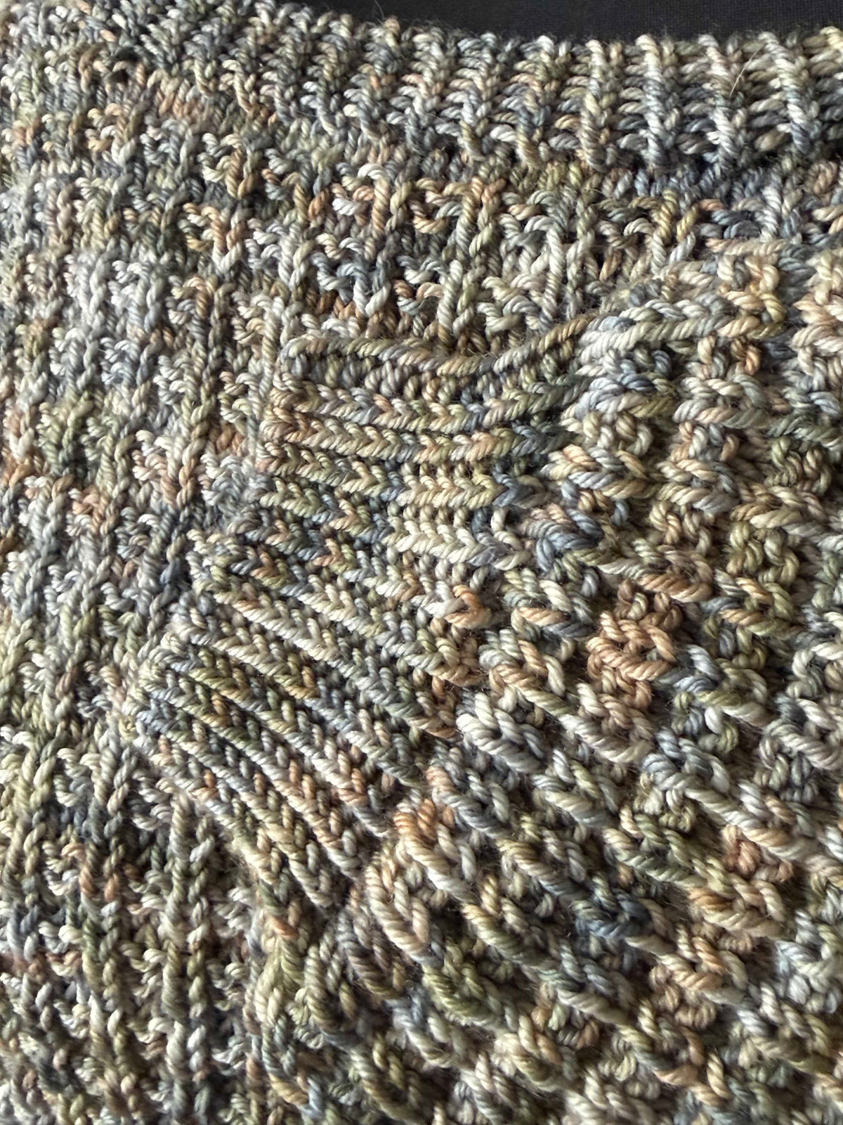 Mountaintop Yarn Archive 001: Textured Pullover - Digital Pattern Patterns