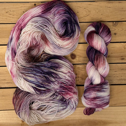 Mountaintop Yarn Berry Pie a’la Mode Yarn