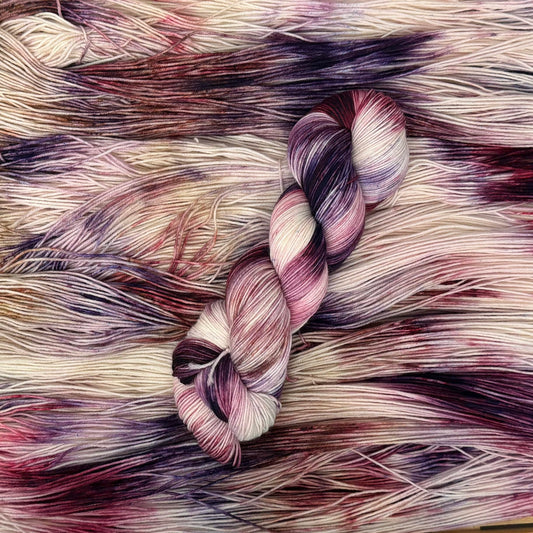 Mountaintop Yarn Berry Pie a’la Mode Yarn