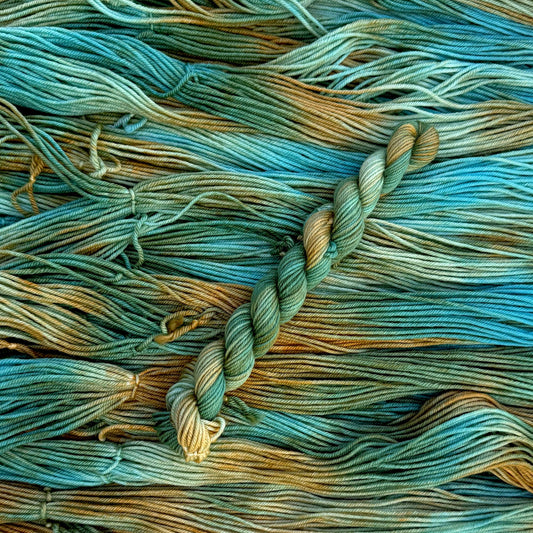 Mountaintop Yarn Blue Lagoon - 20g Mini Skein - DK Yarn