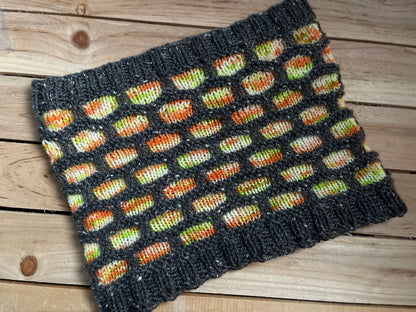 Mountaintop Yarn Haunted Honeycombs Cowl Needlecraft Patterns