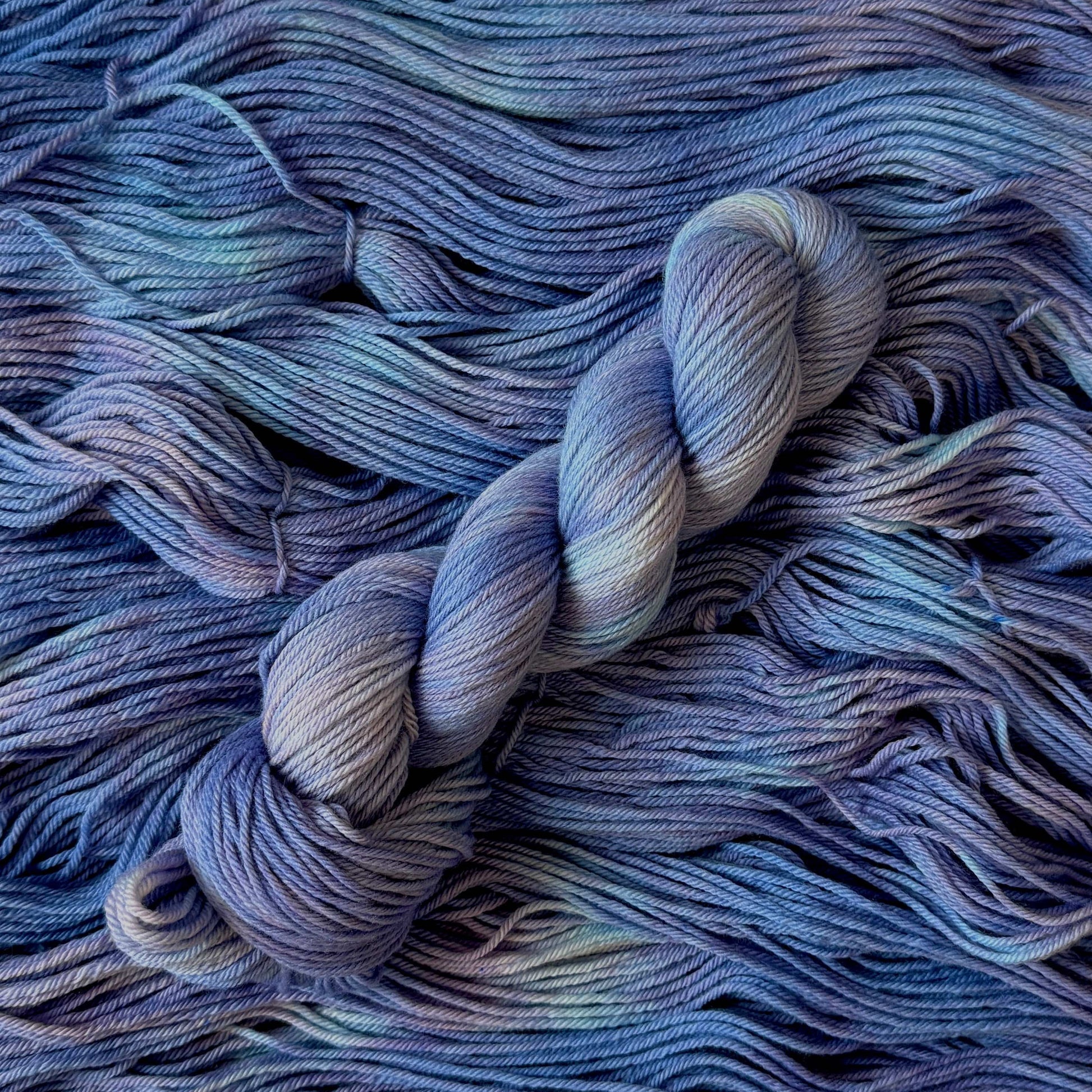 Mountaintop Yarn Hydrangea - 100% Merino Wool - Worsted Yarn