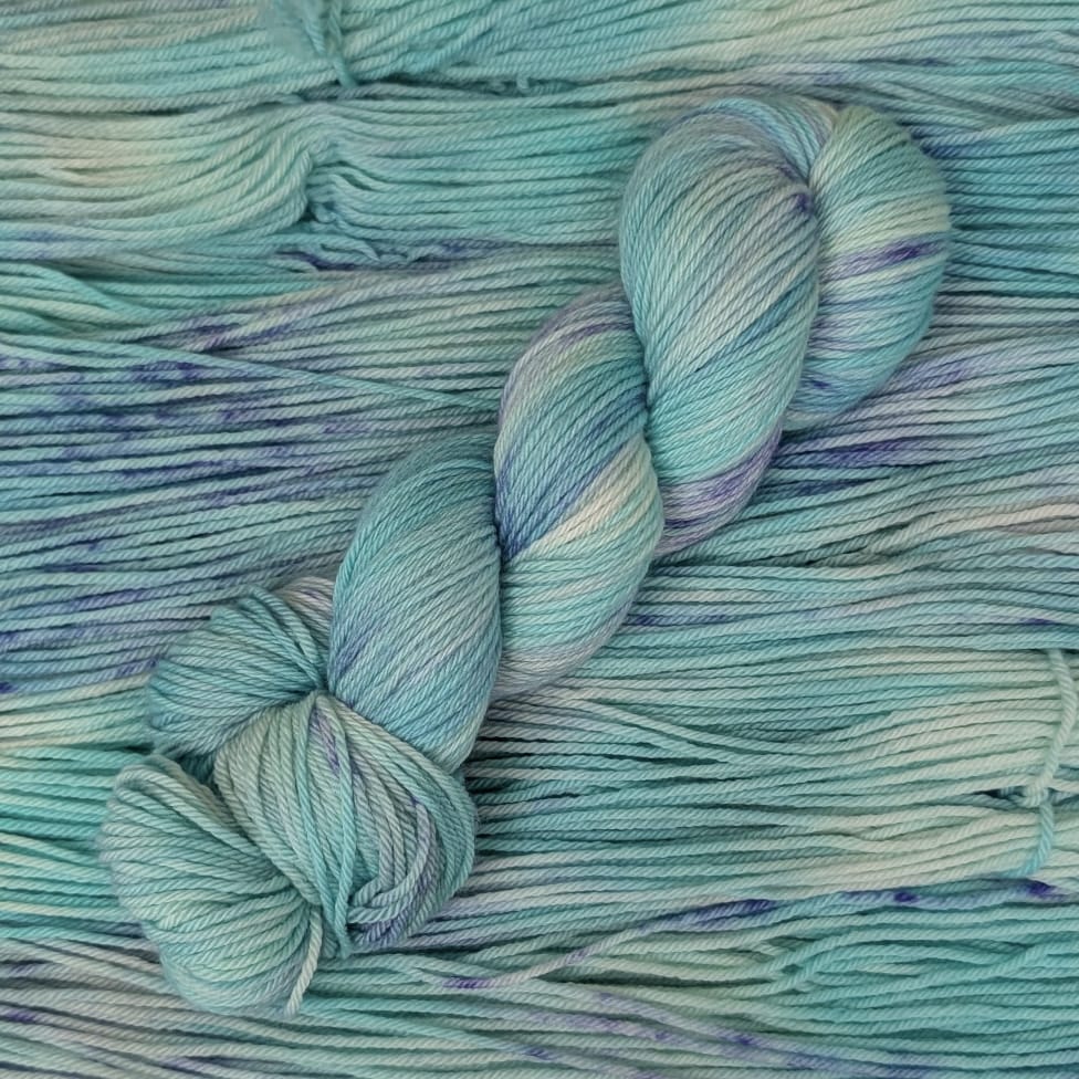 Mountaintop Yarn Kitty!! Yarn
