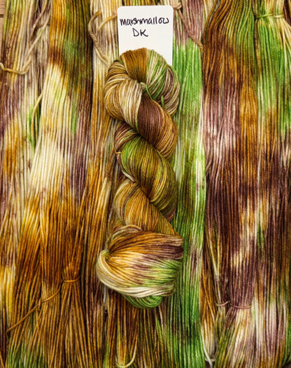 Mountaintop Yarn Marshmallow Select DK Caramel Apple Yarn