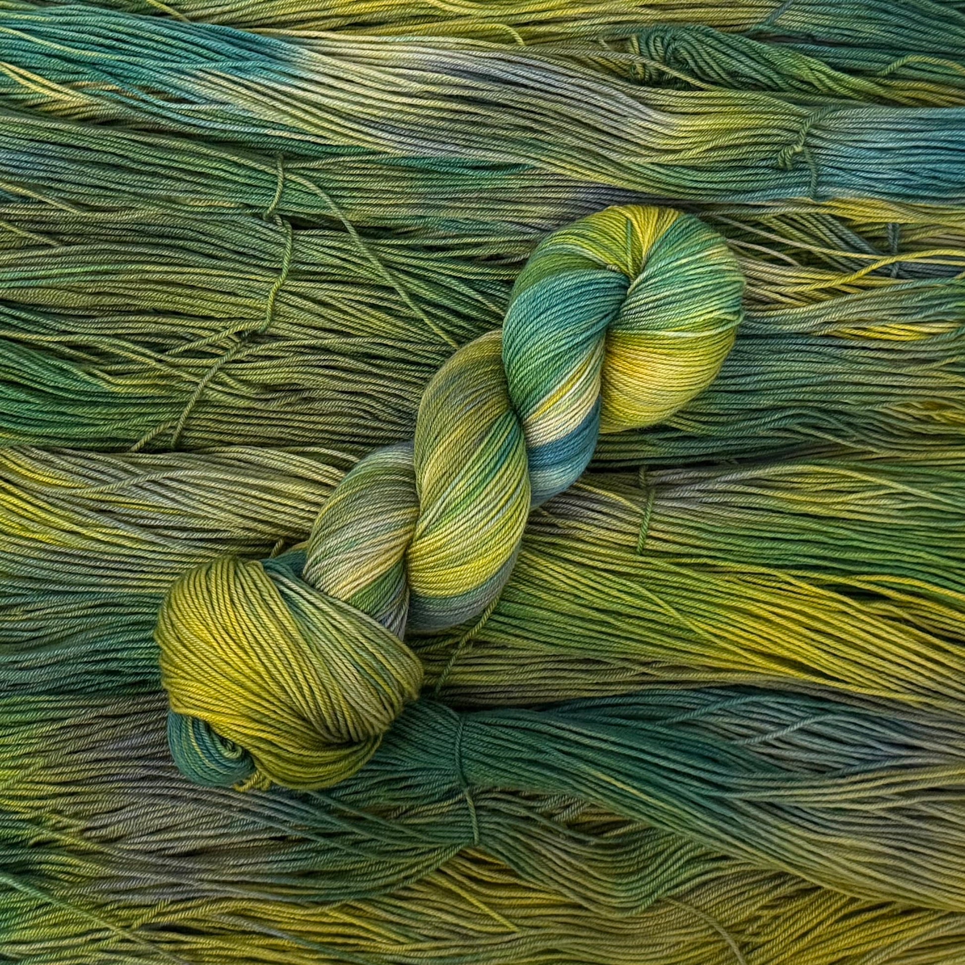 Mountaintop Yarn Snowdrift Select Sock River Moss Yarn