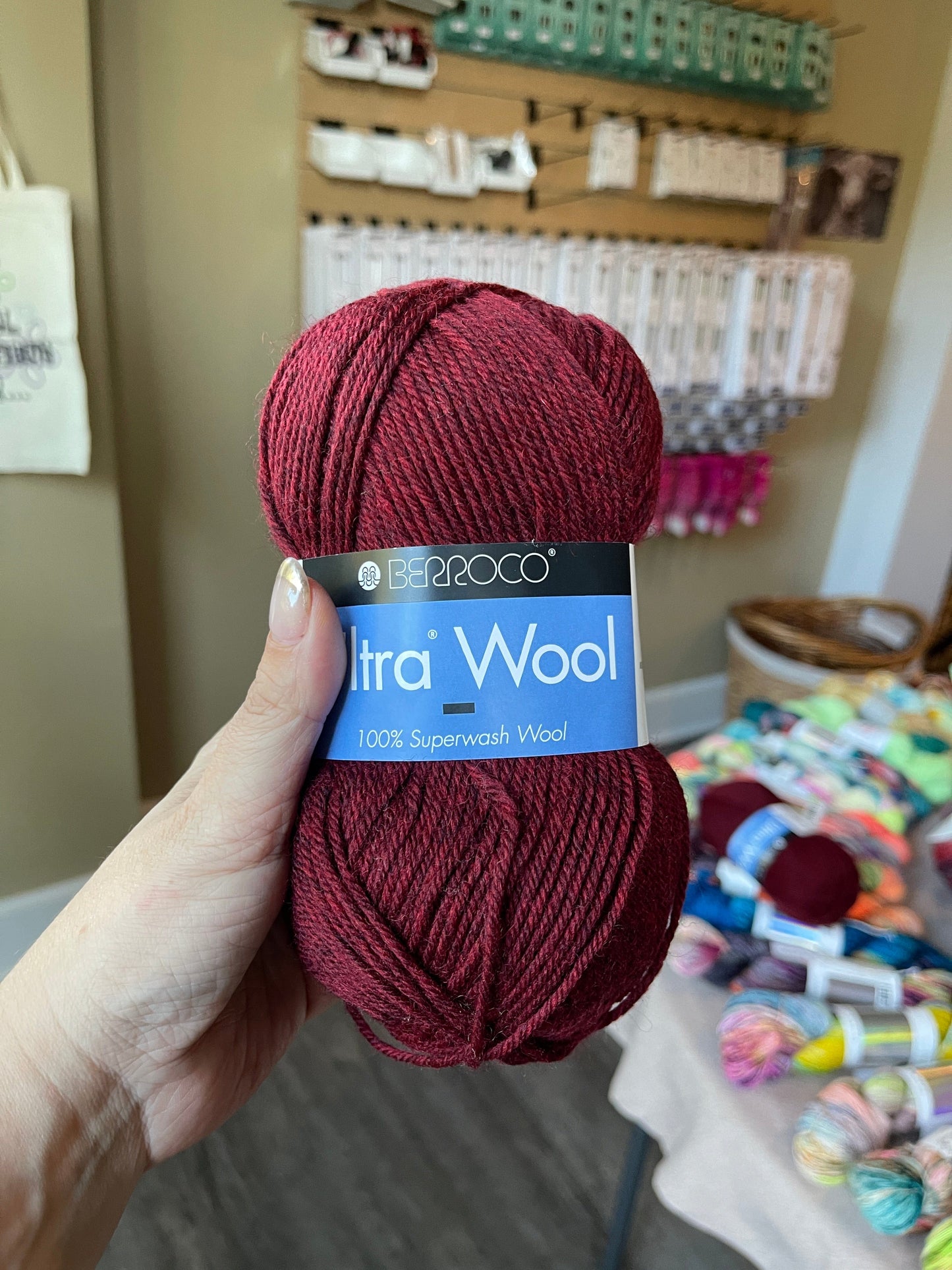 Mountaintop Yarn Sour Cherry - 33145 - lot 7E4901 Berroco - Ultra Wool - Worsted Stash Yarn