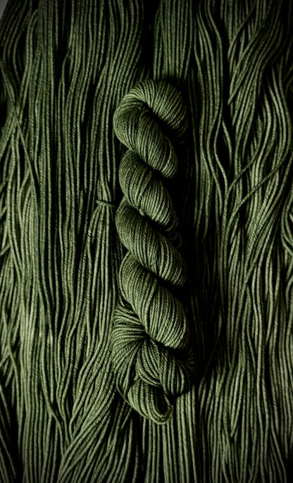 Mountaintop Yarn Widow's Ivy Yarn