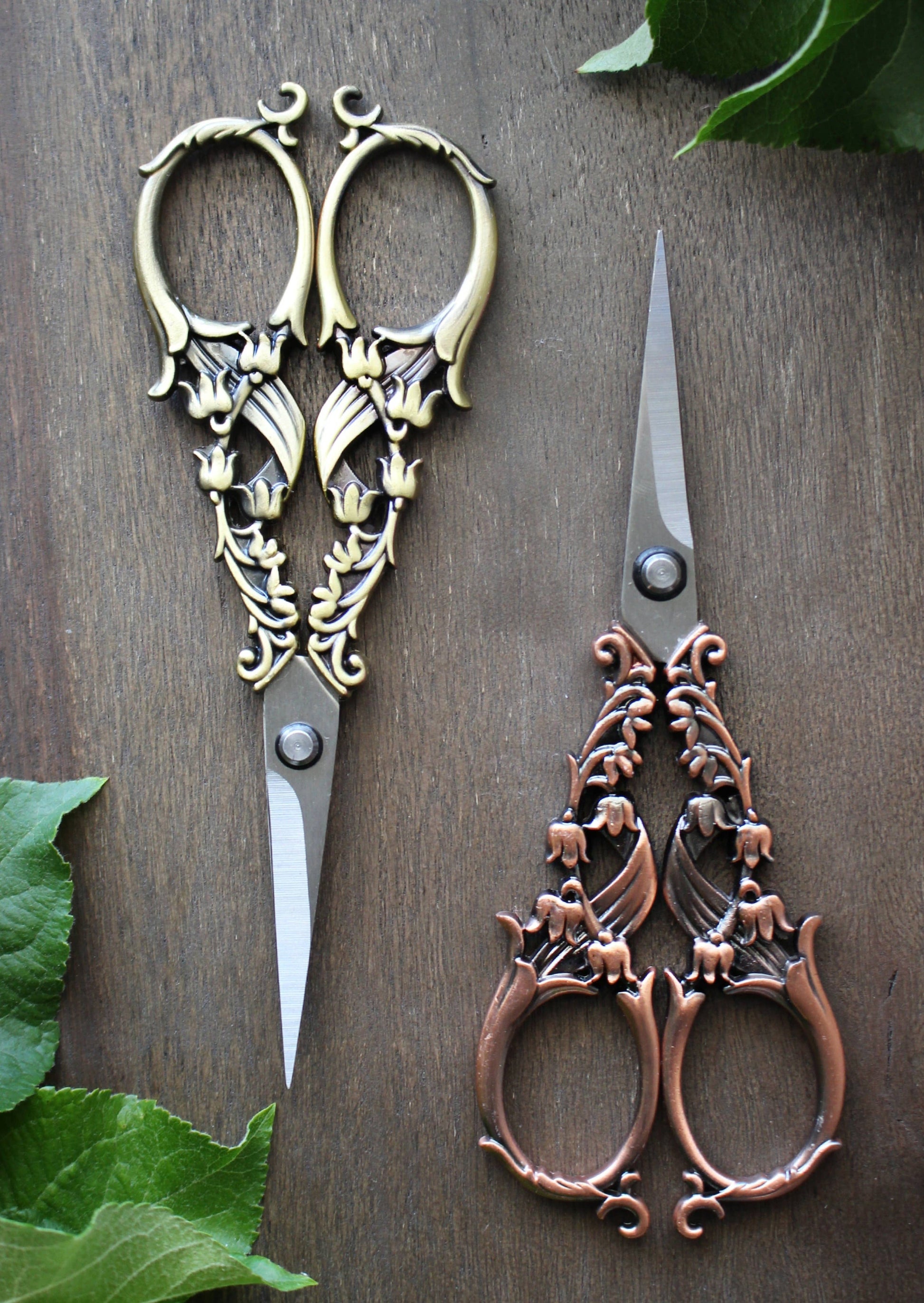 NNK Press Tulip Garden Embroidery Scissors Scissors