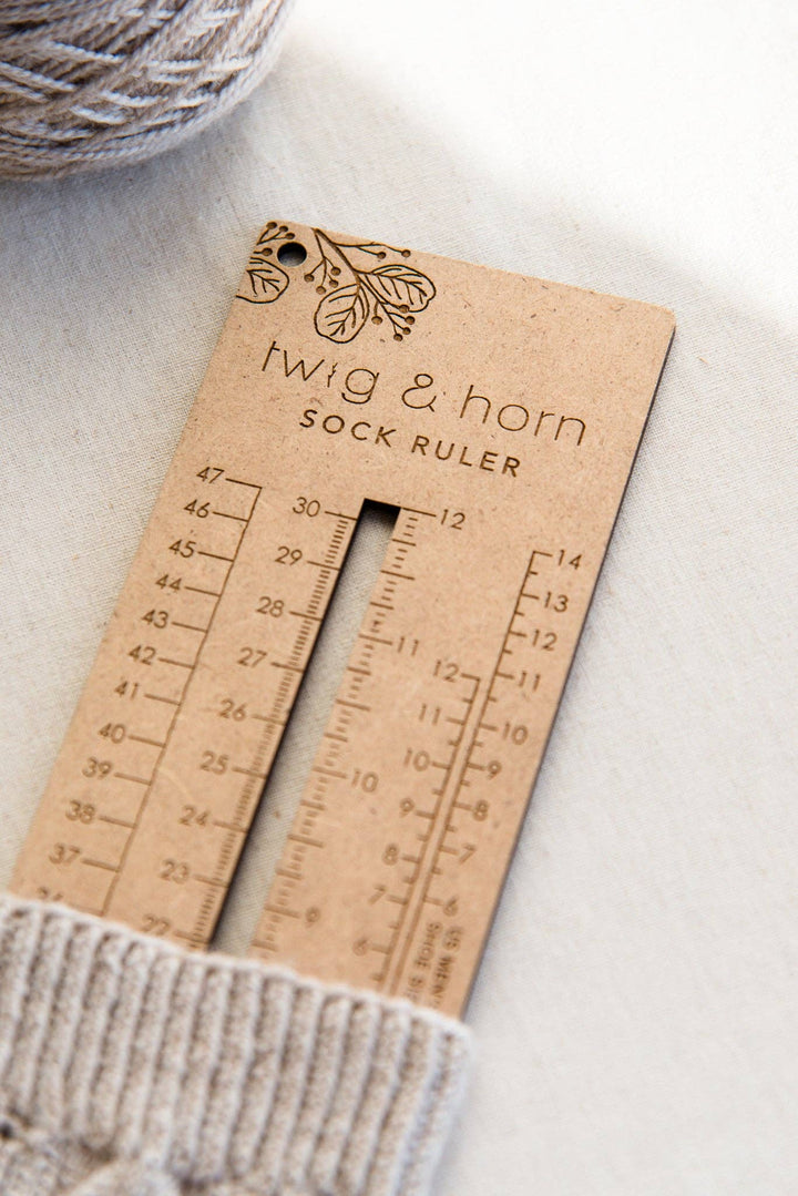 Quince & Co. sock sizing ruler